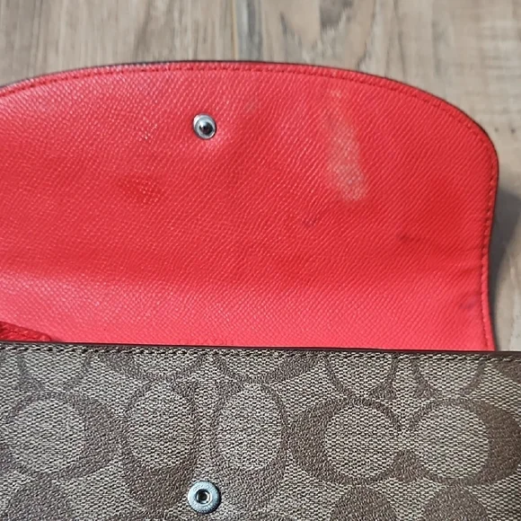 Coach Tan Signature Wallet With Red Insert Zippered Detail Women's - Picture 7 of 17